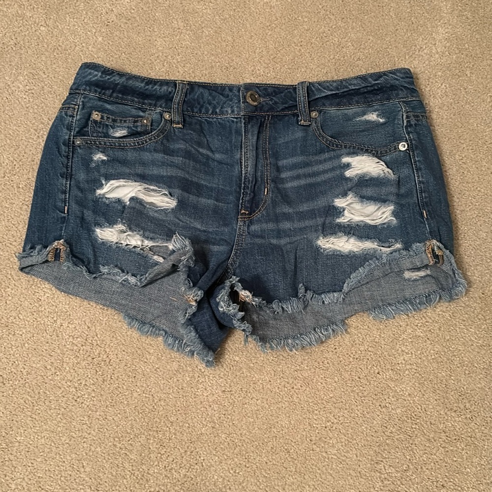 American Eagle Tomgirl Shortie denim Shorts!